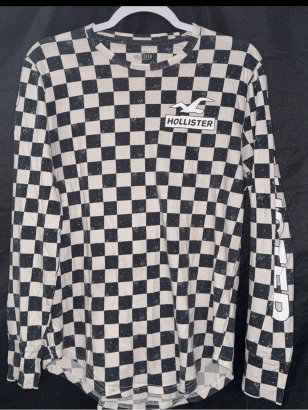 Hollister Black and White Checkered Long Sleeve Tee